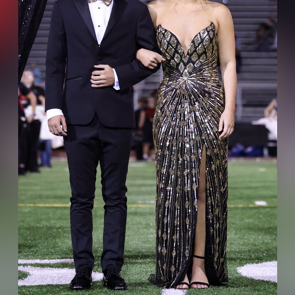 Primavera Black and gold sequin prom dress Size 6